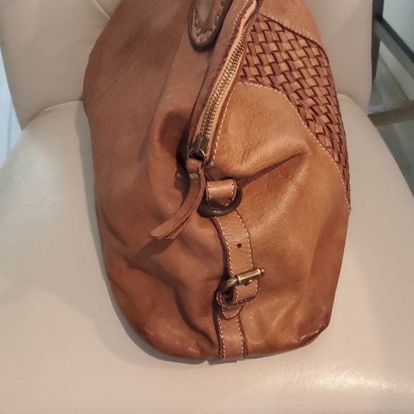 Viori di Vireuze Leather Shoulder Bag - Picture 4 of 9